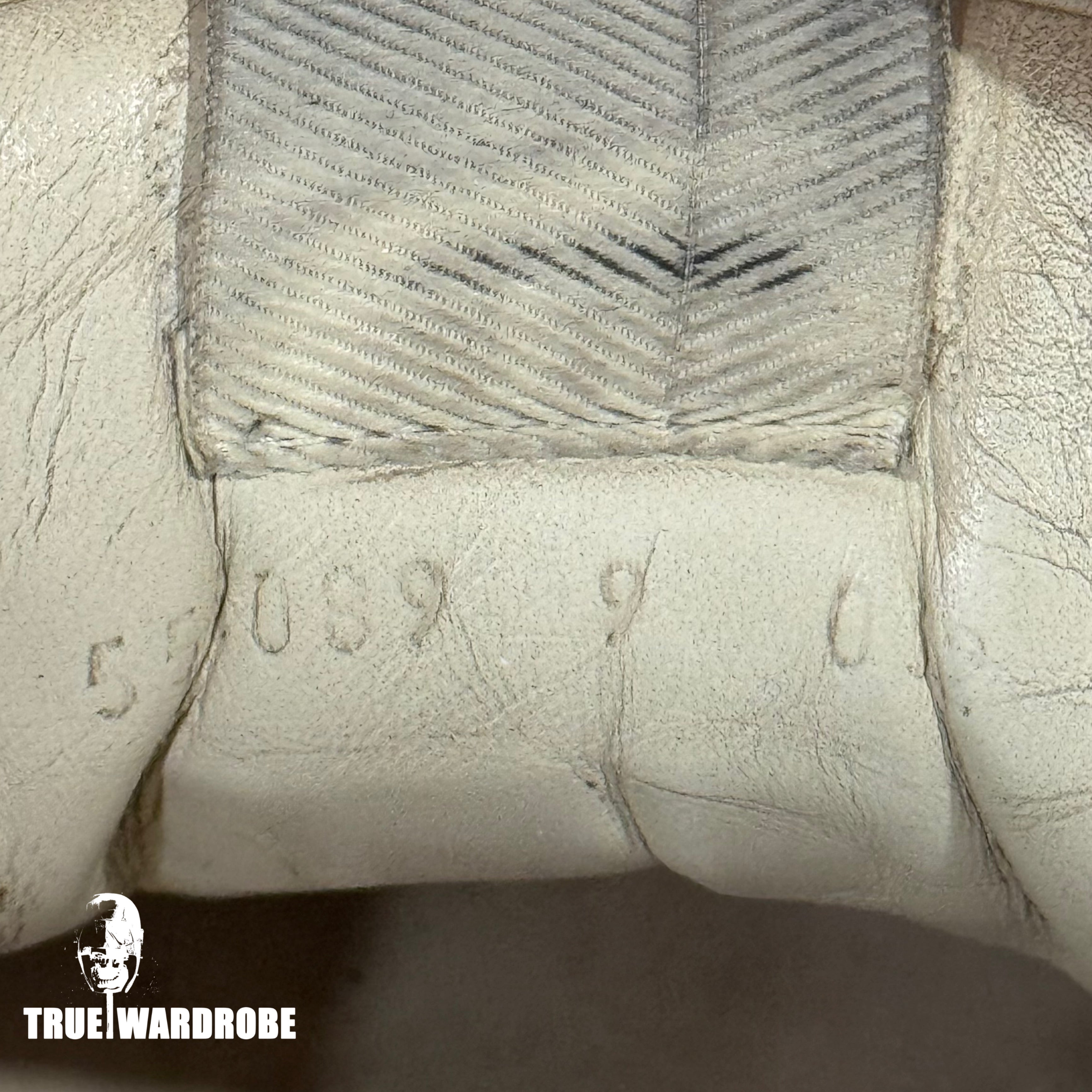 Gucci Rython Tongue Logo Distressed Milk Sneakers